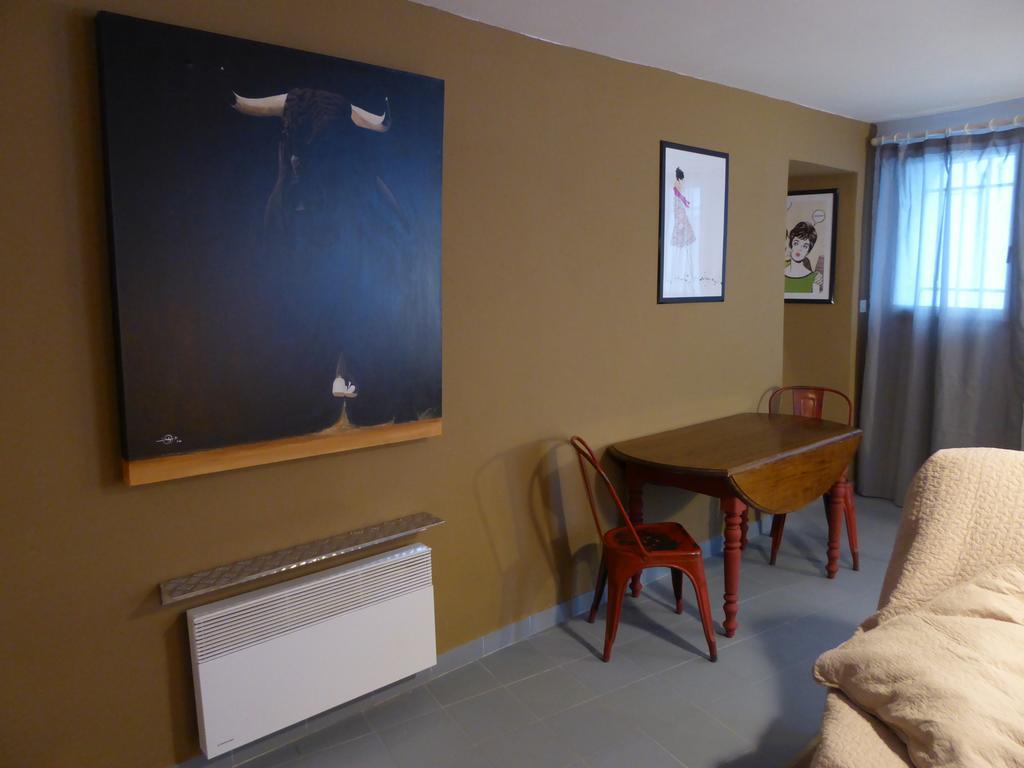 Le Planet 52 Apartment LʼIsle-sur-la-Sorgue Екстериор снимка