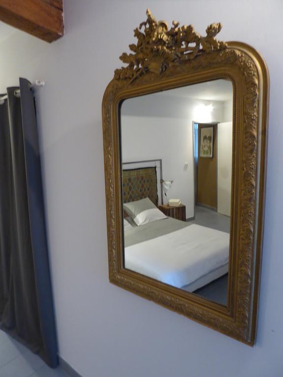 Le Planet 52 Apartment LʼIsle-sur-la-Sorgue Екстериор снимка